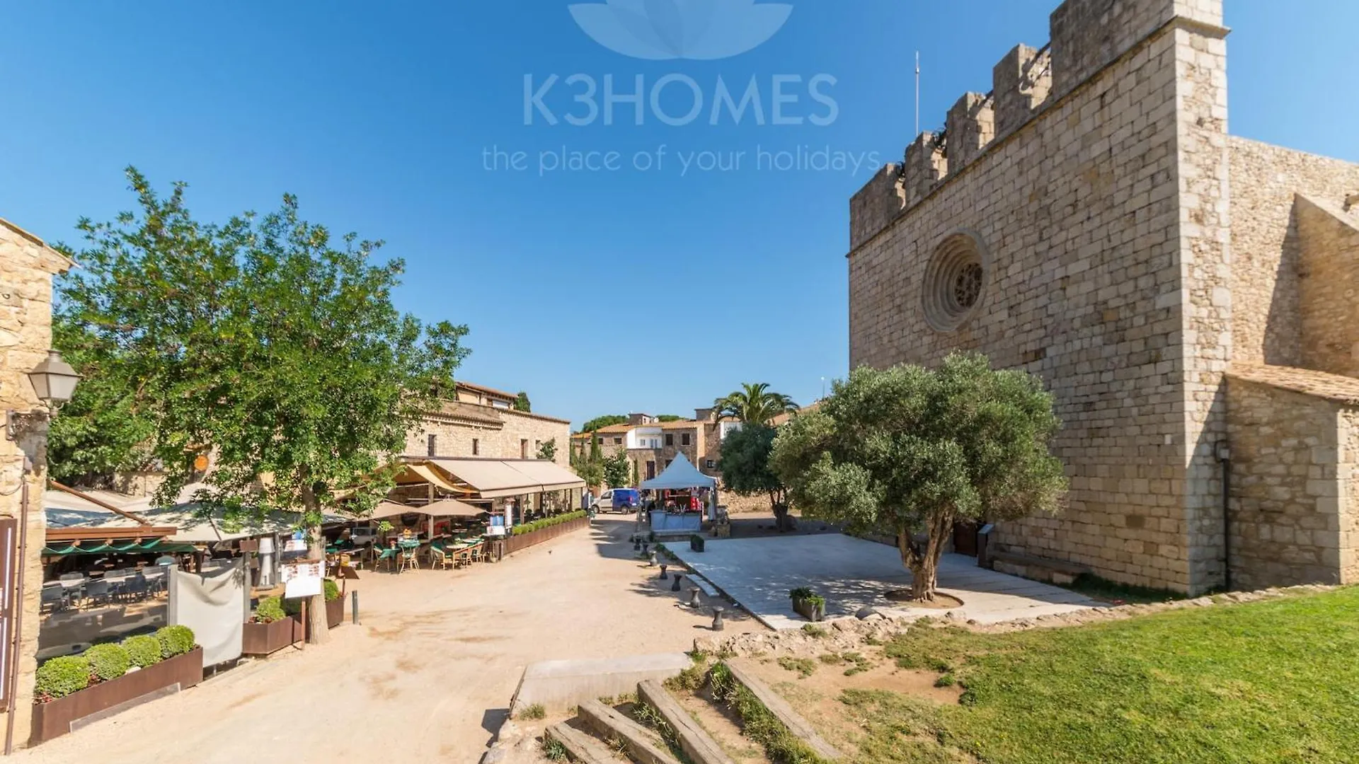 Beautifully Renovated Villa In L Escala L' Escala