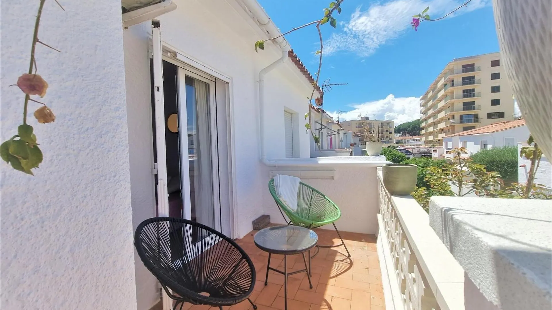Beautifully Renovated Villa In L Escala L' Escala