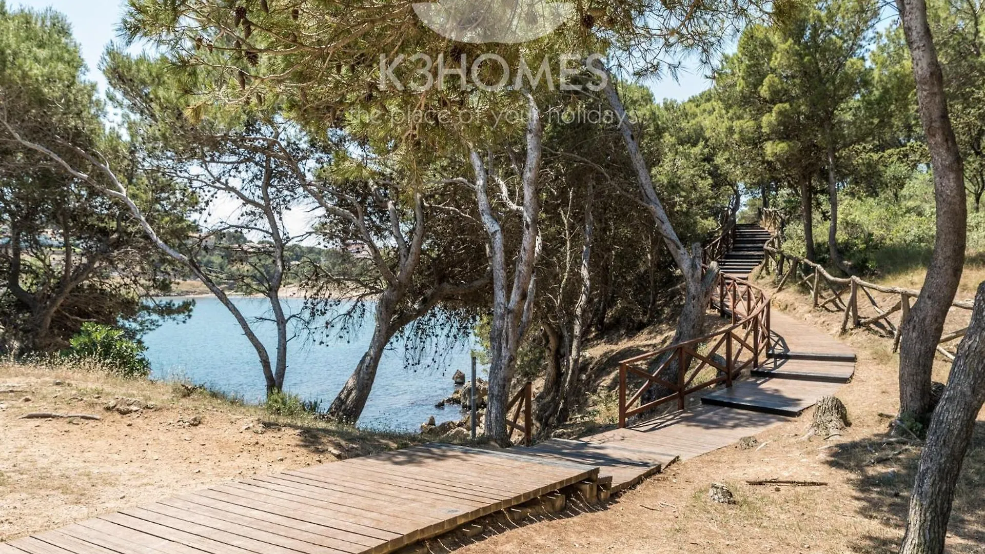 Beautifully Renovated Villa In L Escala L' Escala